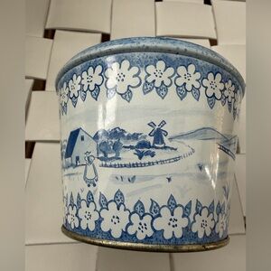 Vintage Meister Blue Floral Canister